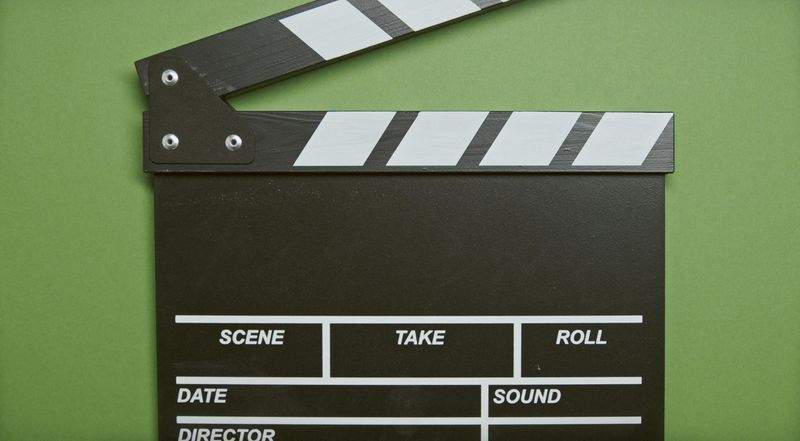 Renforcer la notoriété locale avec une série vidéo courte